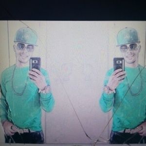 Meet your Posher, Dominic